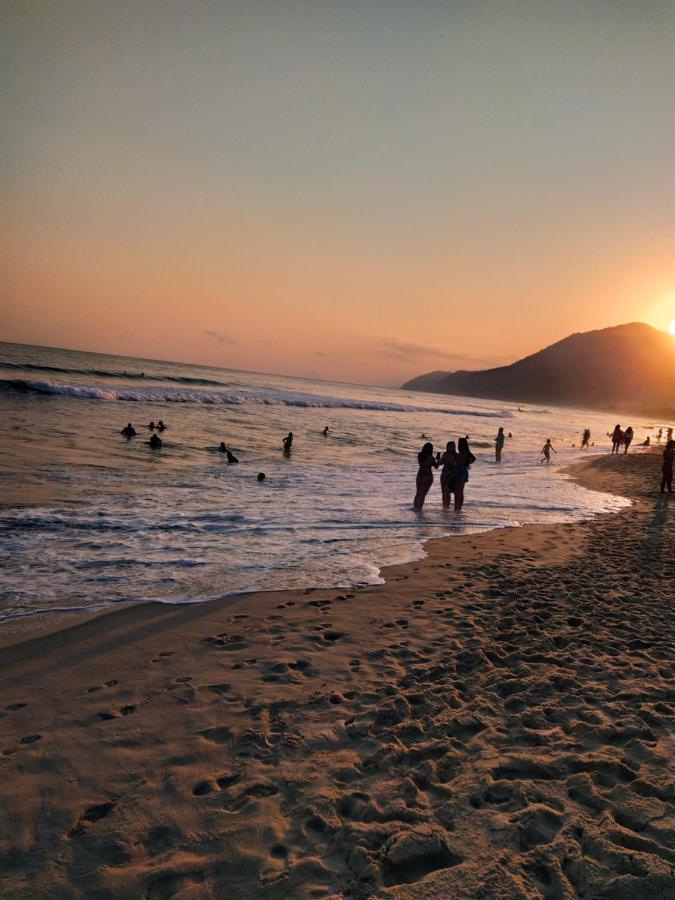 Casa Na Praia De Maresias Em Condominio Com Piscina Aquecida Na Av Principal De 马利西亚斯 外观 照片