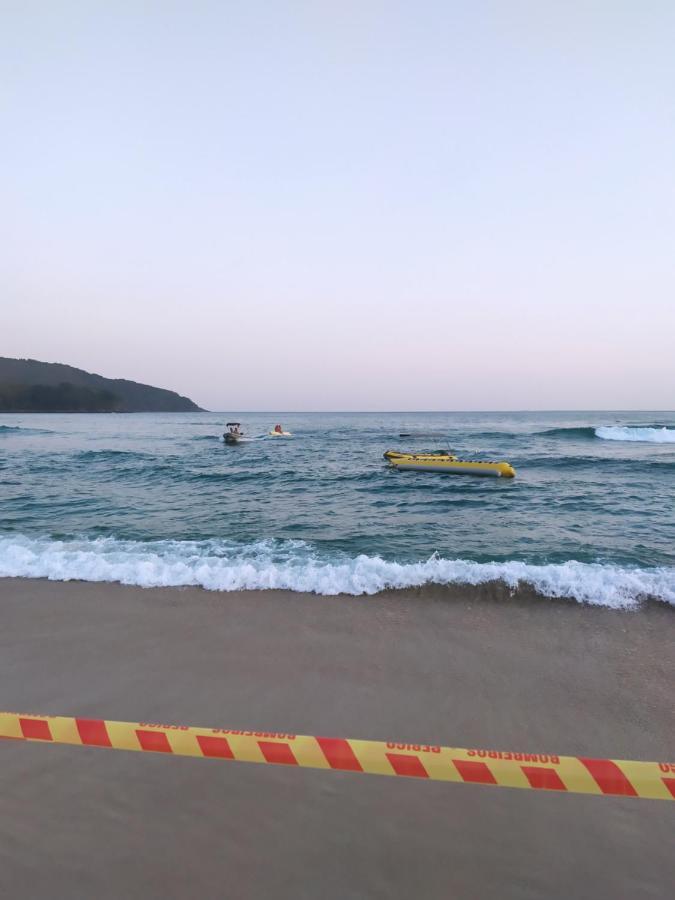 Casa Na Praia De Maresias Em Condominio Com Piscina Aquecida Na Av Principal De 马利西亚斯 外观 照片
